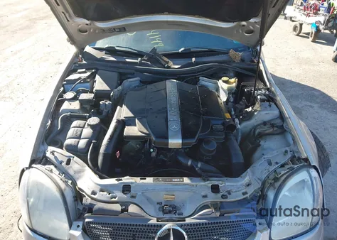 2003 Mercedes-Benz Slk 320 z USA, uszkodzony, nr VIN WDBKK65F73F285928